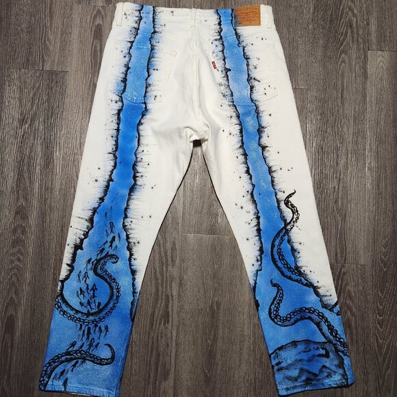 Whimsical octopus and sea hand-painted artsy jeans size 32 from Levi Stauss - Picture 6 of 13